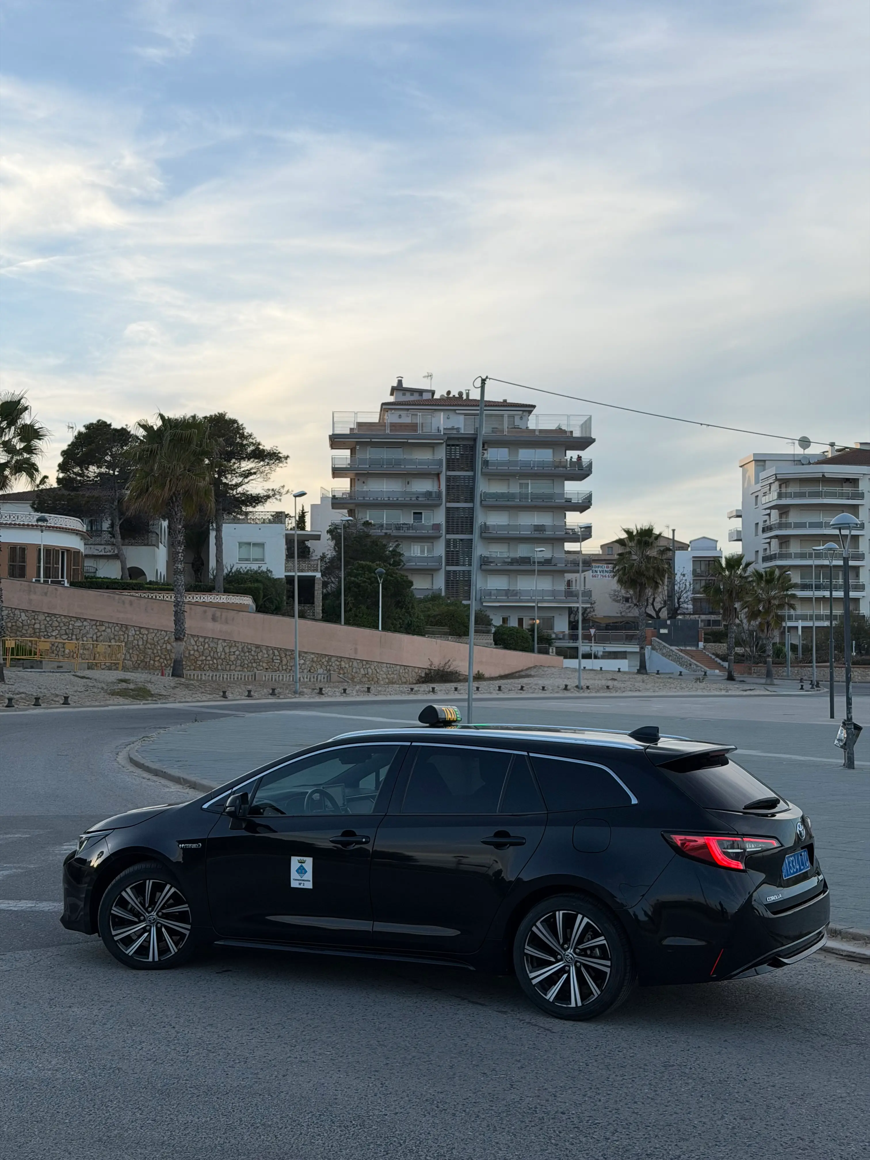 Taxi Torredembarra lateral · Taxis Velasco